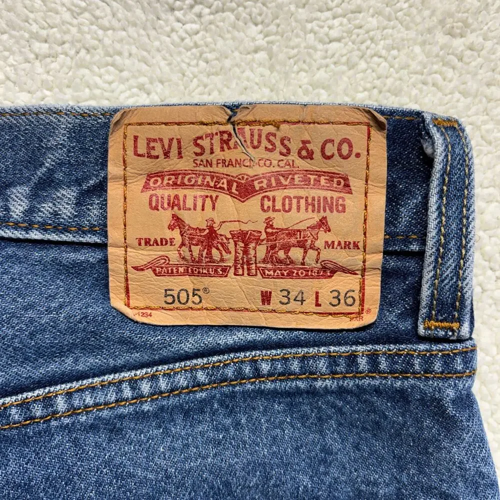 Levi's 505 Jeans Mens 34 x 36 Medium Wash Regular Fit Straight Leg Red Tab Denim